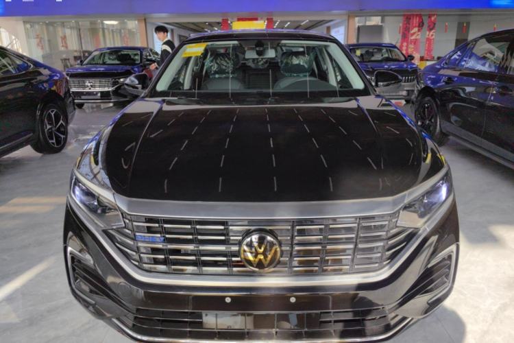 Used Volkswagen Passat New Energy 2025 430 PHEV Hybrid Business Edition Front