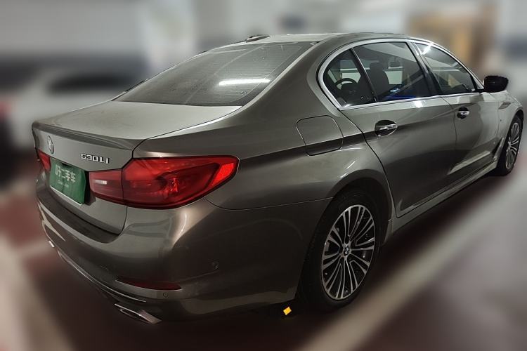 Used BMW 5 Series 2018 Facelifted 530Li Luxury Edition Premium Package Rear Right 45 Deg