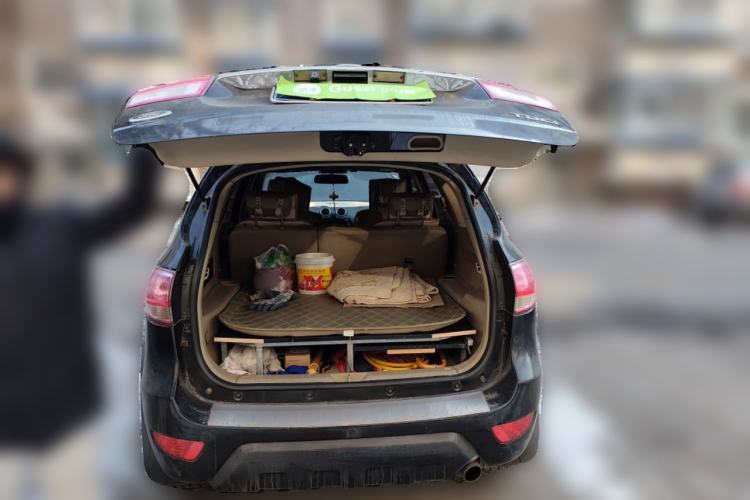 Used JMC Yusheng S350 2011 2.4T Two-Wheel-Drive Luxury 5-Seater Trunk