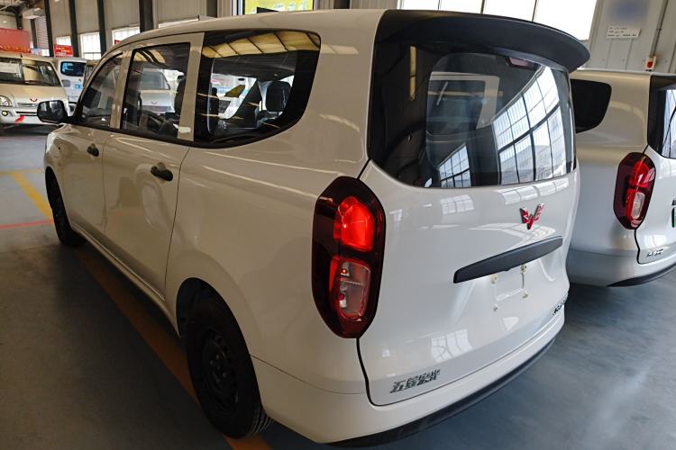 Used Wuling Hongguang New Energy 2024 All-Electric Model 300KM Standard Version Exterior 2