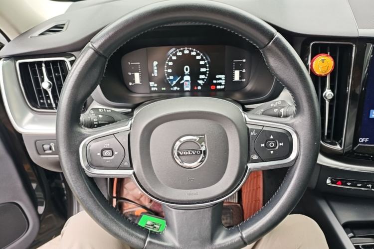 Used Volvo XC60 2020 T5 4x4 Zhiyi Luxury Edition
