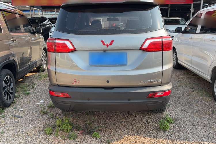 Used Wuling Hongguang S3 2018 1.5L Manual Standard Version China V Standard