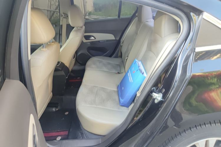 Used Chevrolet Cruze 2015 1.5L Classic SE MT
