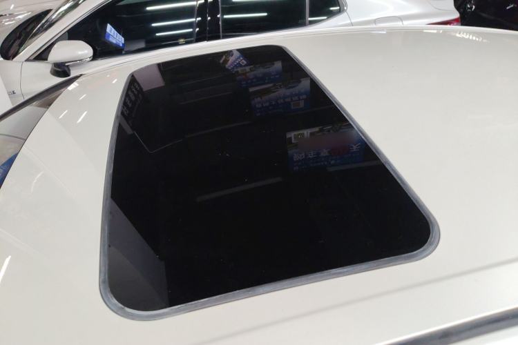 Used Toyota Avalon 2019 Dual-Engine 2.5L Luxury Edition China VI Standard