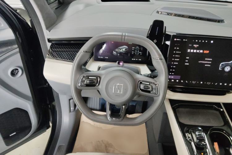 Used Zeekr 009 2024 7-Seater Walk-through Version 4WD 140 kWh
