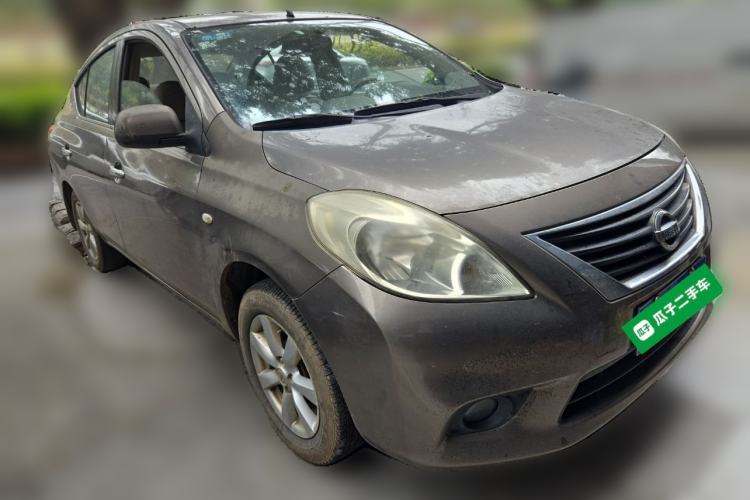 Used Nissan Sunny 2011 1.5XV Manual Luxury Edition Front Right 45 Deg