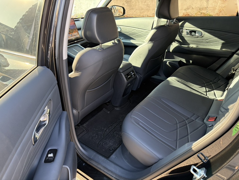 Geely Galaxy Xingjian 7 EM-i 2026 Model 135km Leading Edition — снимка 17