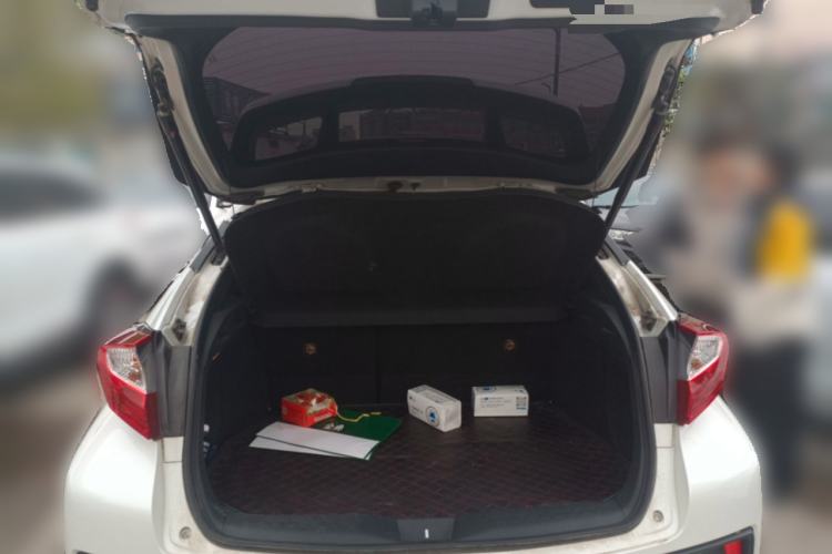 Used Toyota IZOA 2018 2.0L Yichi Version China VI Standard Trunk