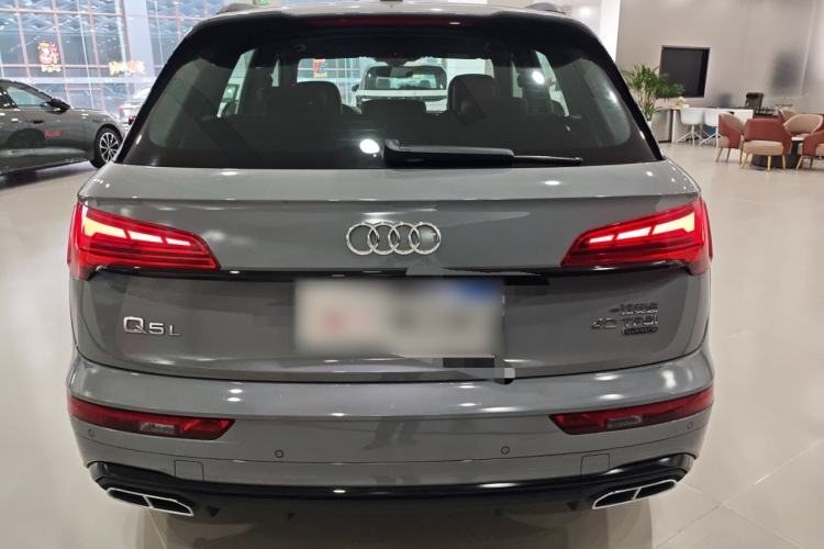 Used Audi Q5L 2025 quattro 45th Anniversary Edition 40 TFSI Luxury Dynamic Model
