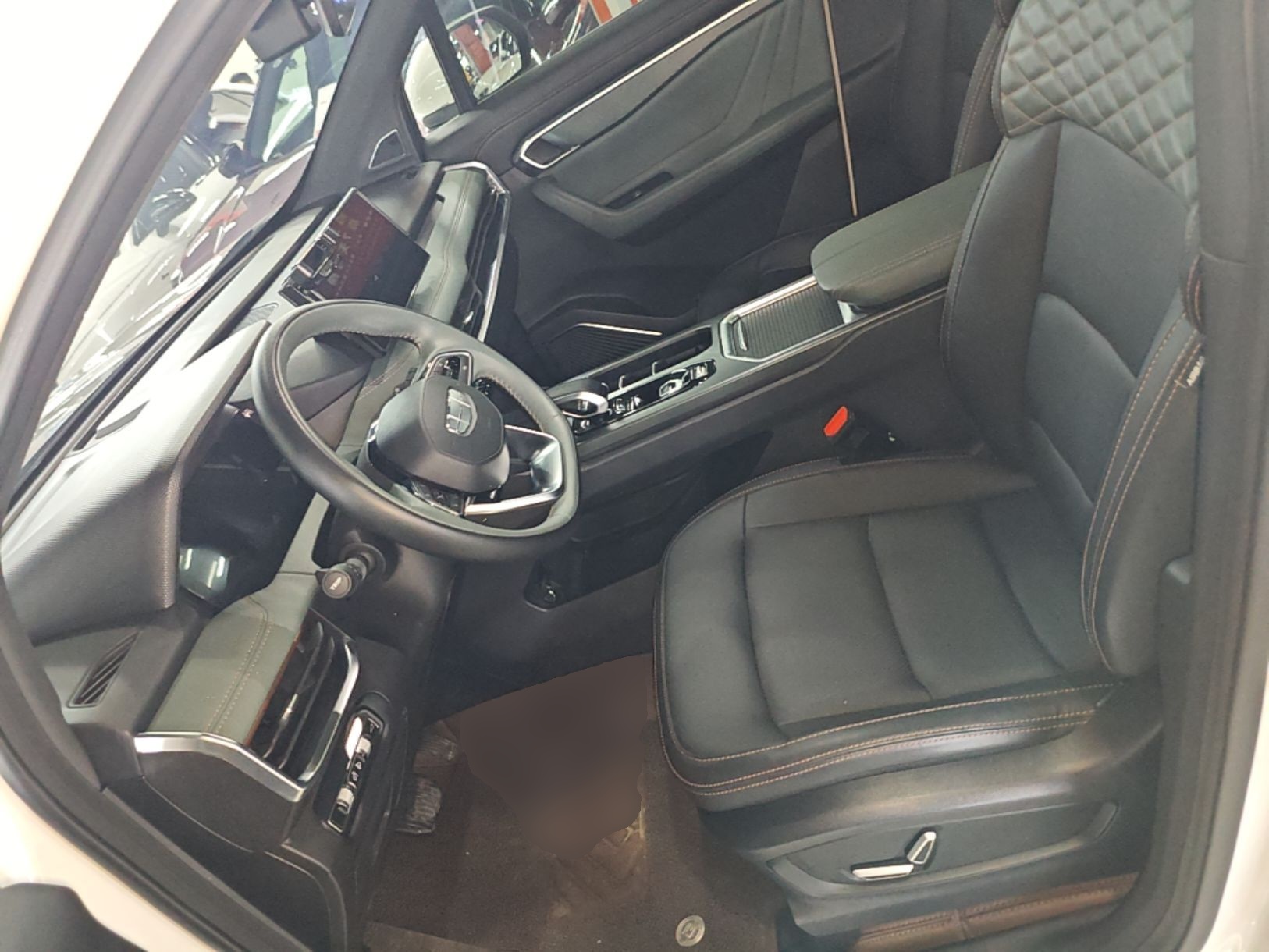 Geely Auto Haoyue L 2023 2.0T DCT Prestige Edition — снимка 17