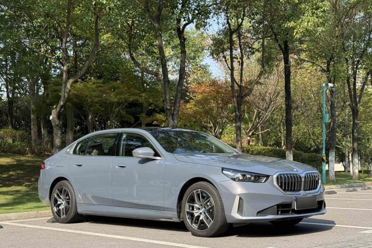 Used BMW i5 2024 eDrive 35L Luxury Package