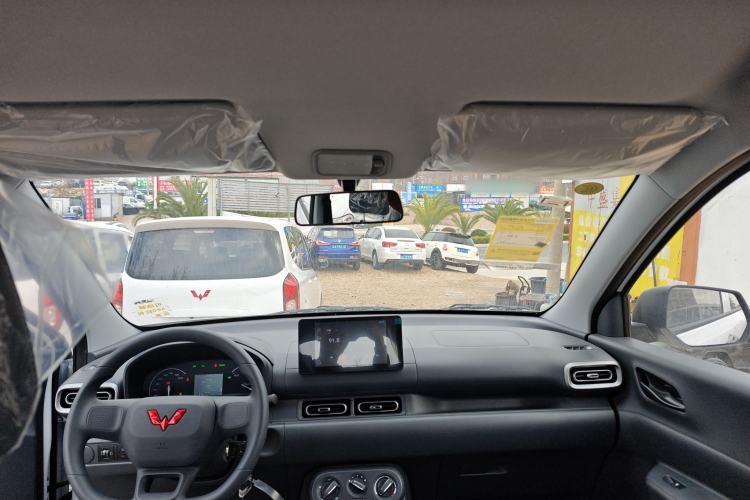 Used Wuling Hongguang New Energy 2025 Extended-Range Hybrid 50 km Standard Version
