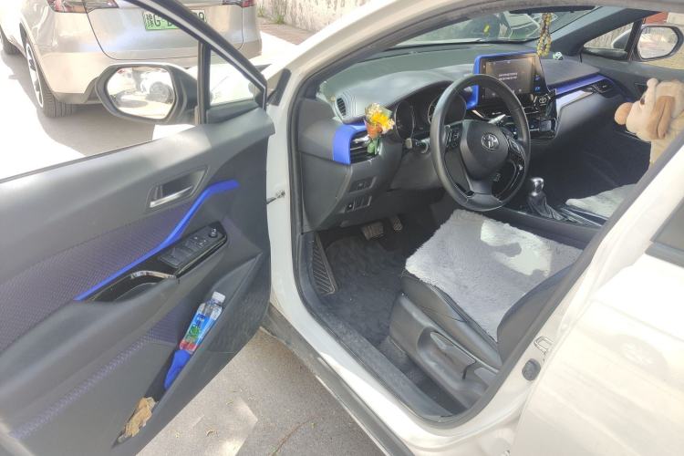 Used Toyota IZOA 2020 2.0L Yichi Version
