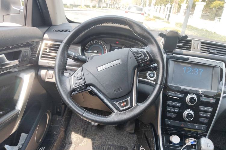 Used Haval H2 2016 Red-Label 1.5T Manual Two-Wheel Drive Luxury Model
