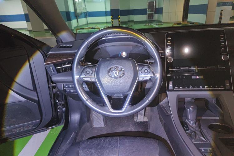 Used Toyota Avalon 2019 2.0L Luxury Edition China VI Standard Steering Wheel