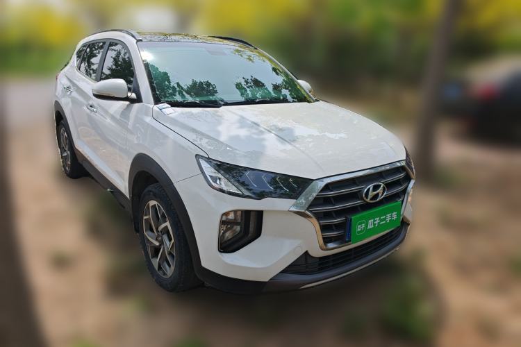 Used Hyundai Tucson 2019 280TGDi Dual-Clutch Two-Wheel Drive Fashion Edition China VI Standard Front Right 45 Deg