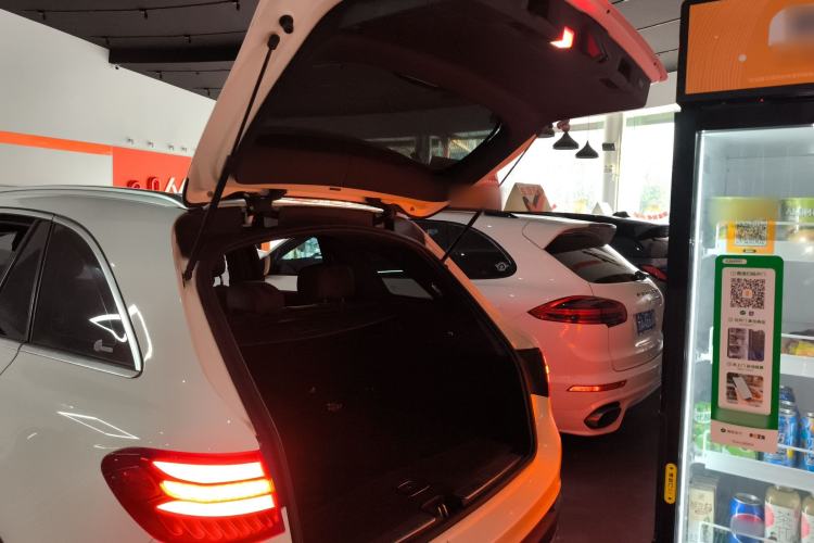 Used Mercedes-Benz GLC 2016 GLC 300 4MATIC Dynamic Model