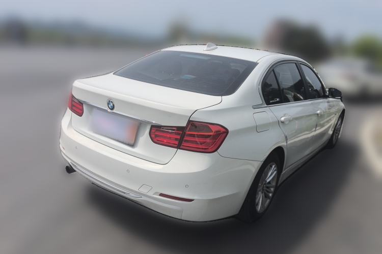 Used BMW 3 Series 2015 316Li Fashion Model Rear Right 45 Deg