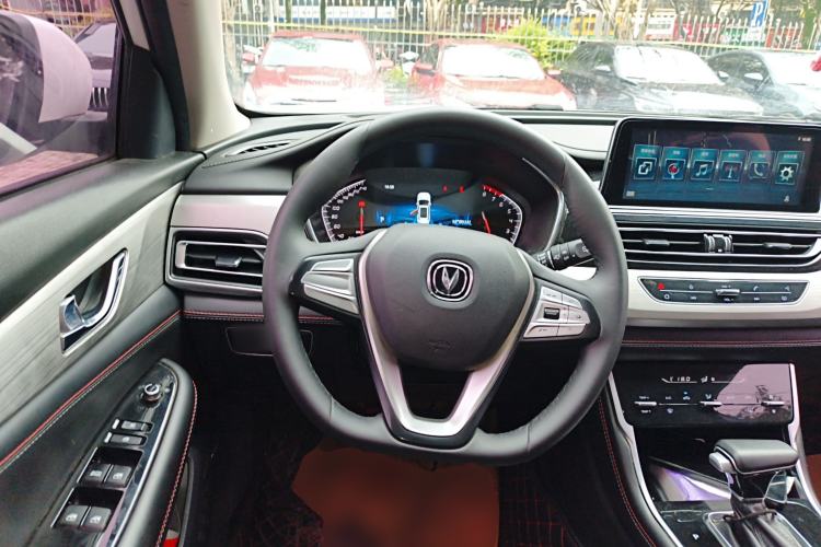 Used CHANGAN CS75 2020 280T DCT Luxury Model China VI Standard Steering Wheel