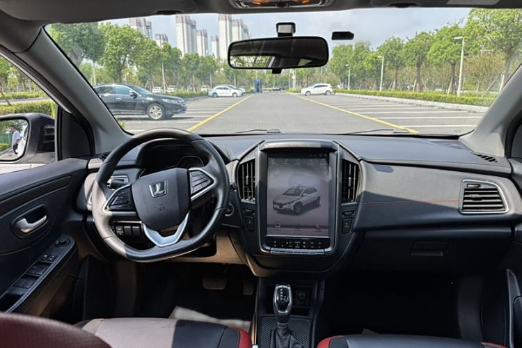 Used Luxgen U5 SUV 2017 1.6L CVT Prestige Edition
