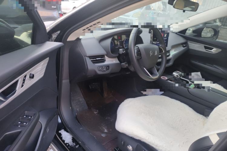 Used Hongqi E-QM5 2024 610 km PLUS
