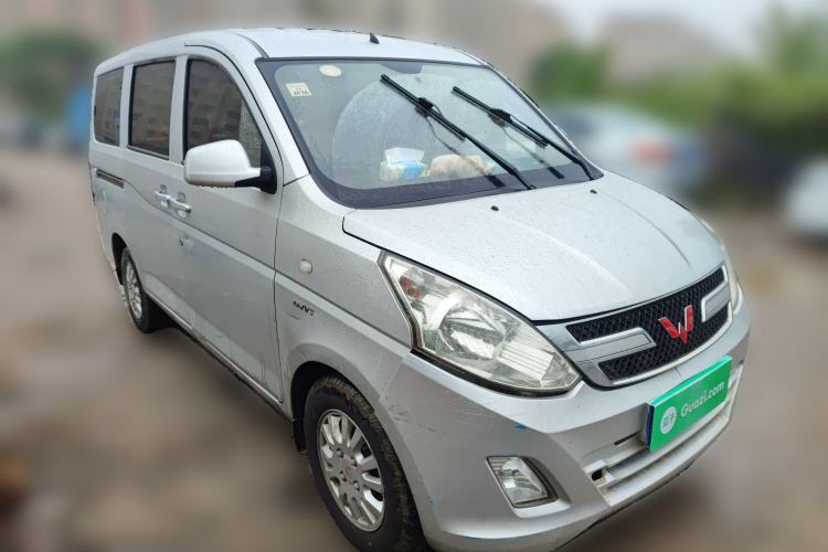 Used Wuling Rongguang V 2018 1.5L Standard Version Front Right 45 Deg