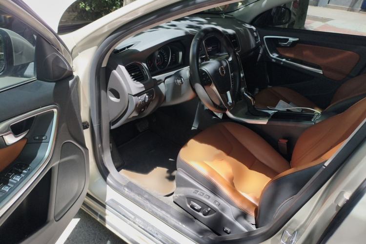 Used Volvo S60 2018 S60L T3 Smart Progress Edition
