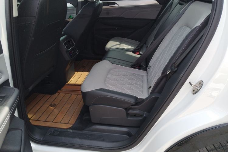 Used Volkswagen Tavendor 2023 380TSI Four-Wheel Drive R-Line Cruise Edition Left Rear Seat