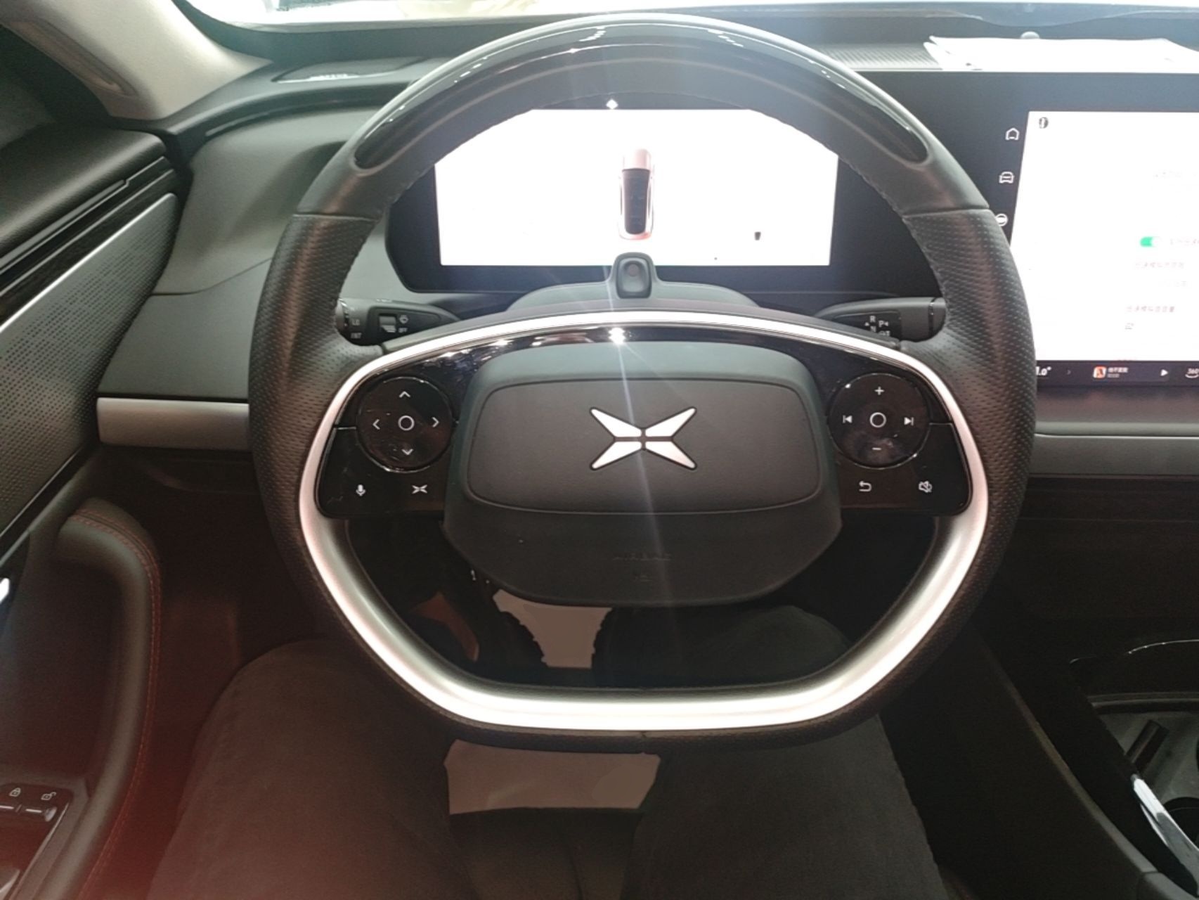 XPeng P7 2022 480N+ — снимка 13