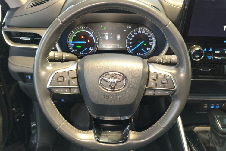 Used Toyota Highlander 2022 Dual-Engine 2.5L Two-Wheel Drive Prestige Edition 7-Seater Steering Wheel
