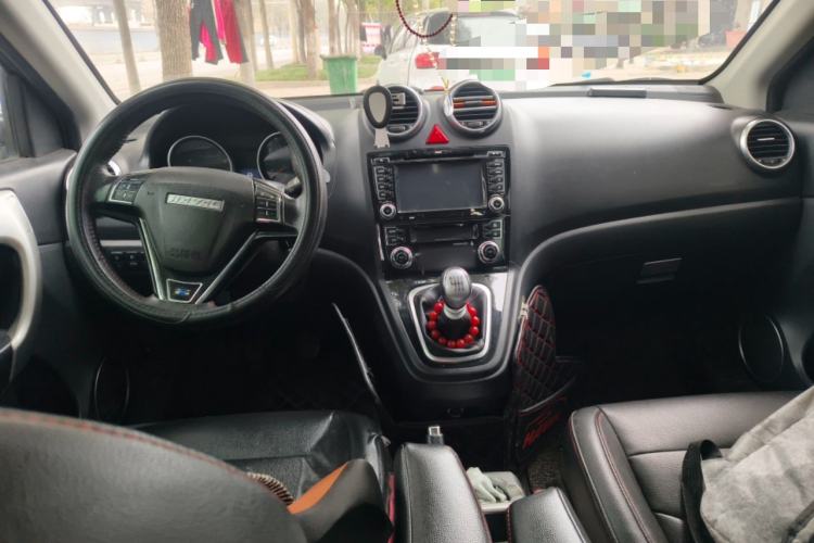 Used Haval H6 2015 Upgraded Model 1.5T Manual Two-Wheel Drive Elite Version
