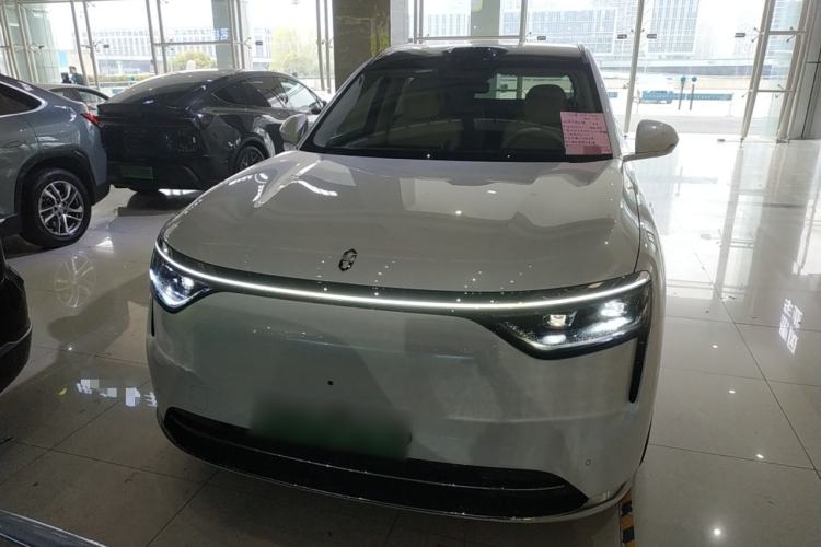 Used Hima AITO M8 2025 Extended-Range Ultra Version 53.4 kWh 6-Seater Edition Front