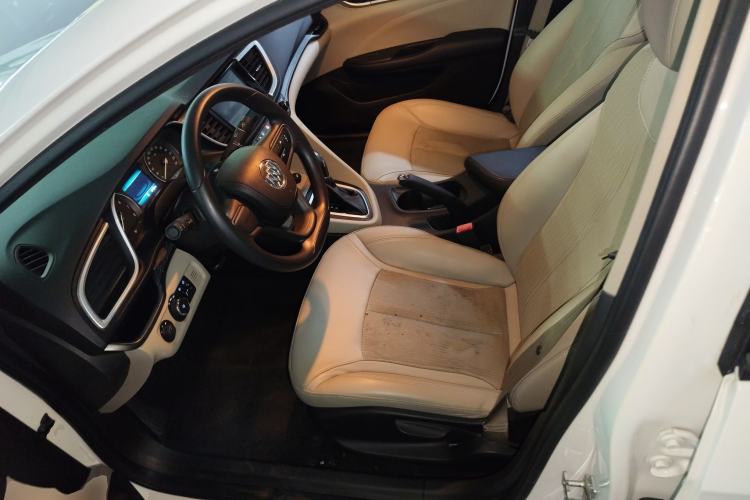 Used Buick GT 2017 15N Automatic Elite Version Left Front Seat