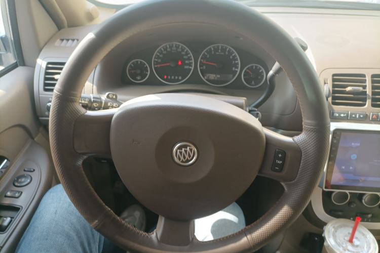 Used Buick GL8 2014 2.4L Classic Edition Steering Wheel