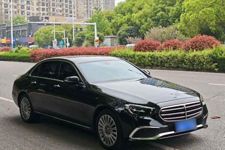 Used Mercedes-Benz E-Class 2023 E 300 L Luxury Model Exterior 6