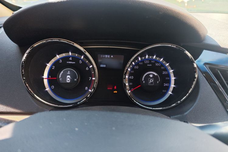 Used Hyundai Sonata 2015 Classic 2.0L Automatic Leading Edition