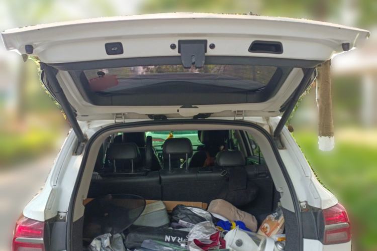 Used Roewe RX5 2018 20T Two-Wheel Drive Automatic Internet Smart Edition Trunk