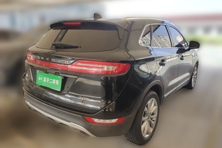 Used Lincoln MKC 2017 2.0T Two-Wheel-Drive Luxury Edition Rear Right 45 Deg