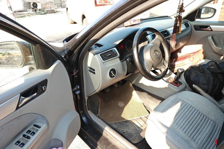 Used Volkswagen Bora 2012 1.6L Manual Fashion Edition Driver Seat