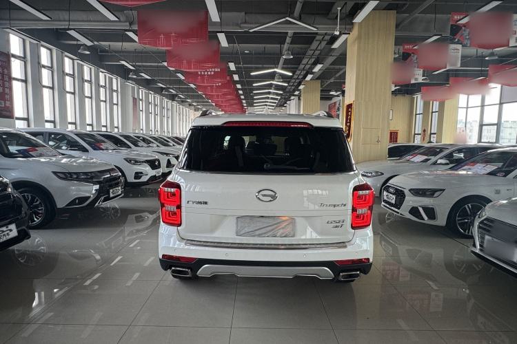 Used GAC Trumpchi GS8 2017 320T Two-Wheel Drive Luxury Smart Connectivity Version (7 Seats) Exterior 4