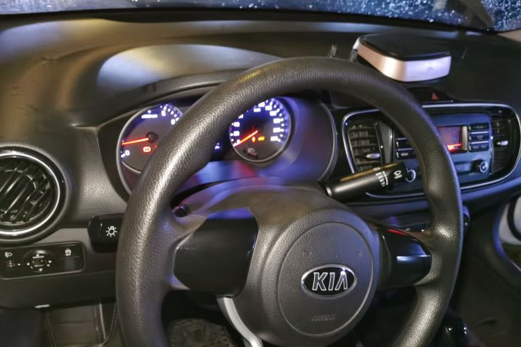 Used Kia Pegas 2017 1.4L Automatic Value Edition Steering Wheel