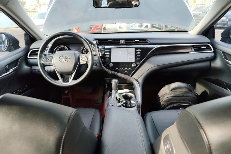 Used Toyota Camry 2018 2.5G Luxury Edition
