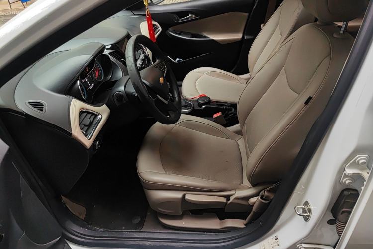 Used Chevrolet Cruze 2015 1.5L Automatic Luxury Edition Left Front Seat