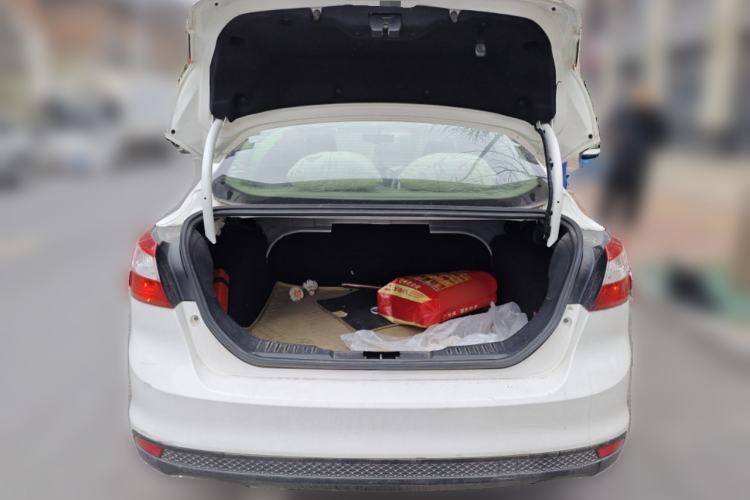 Used Ford Focus 2012 Sedan 1.6L Automatic Comfort Model
