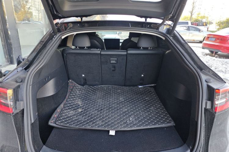 Used Tesla Model Y 2021 Long-Range All-Wheel-Drive Version