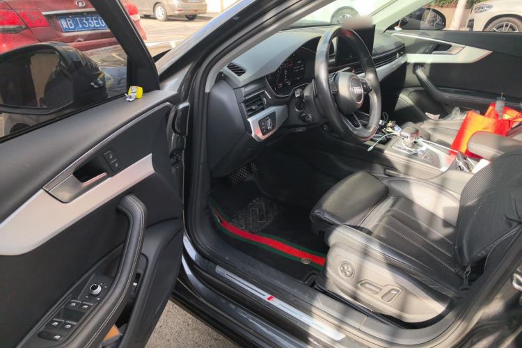 Used Audi A4L 2022 40 TFSI Luxury Dynamic Model
