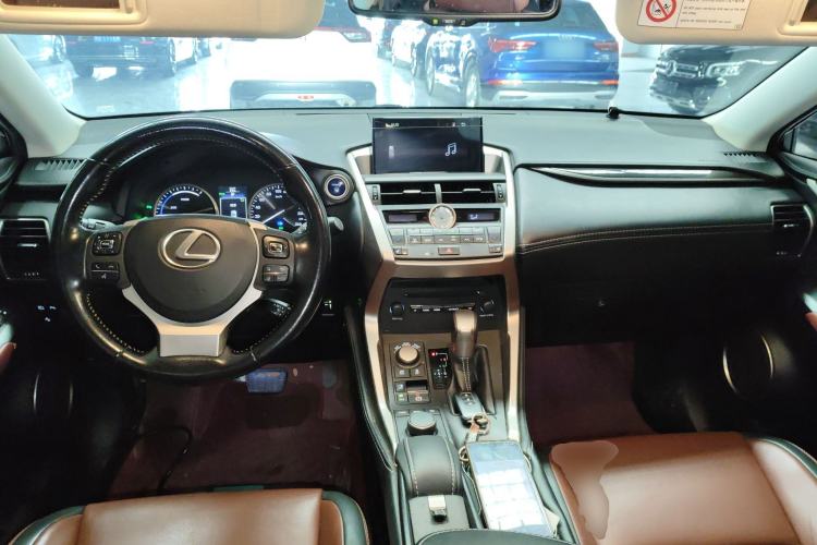 Used Lexus NX 2015 300h All-Wheel-Drive Fēngzhì Edition
