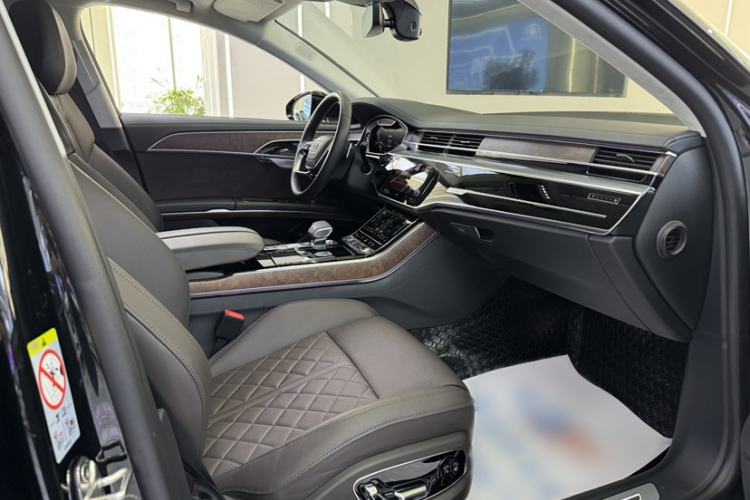 Used Audi A8 2022 A8L 55 TFSI quattro Luxury Edition Collector's Model Interior 4