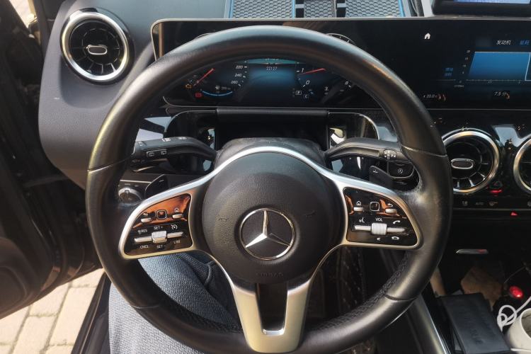Used Mercedes-Benz B-Class 2020 B 200 Sport Edition Steering Wheel