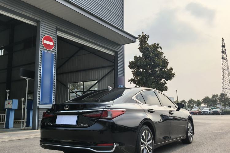 Used Lexus ES 2020 200 Excellence Edition